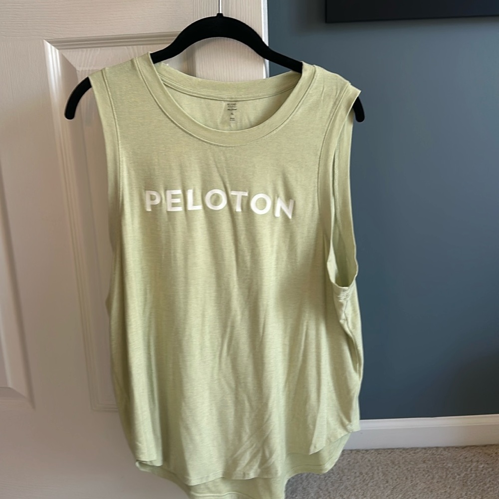 Peloton -Beyond Yoga Top